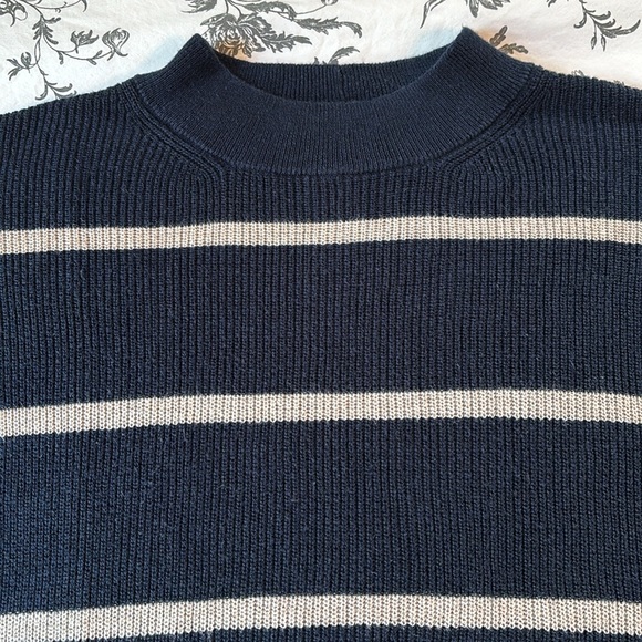 AE Jegging Fit Sweater - Picture 4 of 8